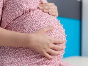 علل کیست‌های سینه در دوران بارداری